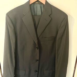 Men’s Navy Blue Valentino Suit